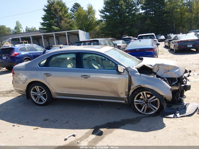2015 Volkswagen Passat 1.8t Se მანქანა იყიდება აუქციონზე, vin: 1VWBT7A36FC076697, აუქციონის ნომერი: 45714119