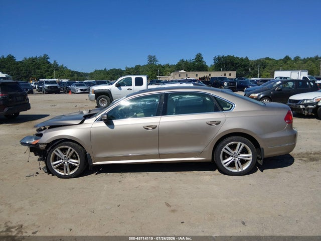 2015 Volkswagen Passat 1.8t Se მანქანა იყიდება აუქციონზე, vin: 1VWBT7A36FC076697, აუქციონის ნომერი: 45714119