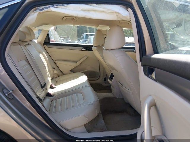 2015 Volkswagen Passat 1.8t Se მანქანა იყიდება აუქციონზე, vin: 1VWBT7A36FC076697, აუქციონის ნომერი: 45714119