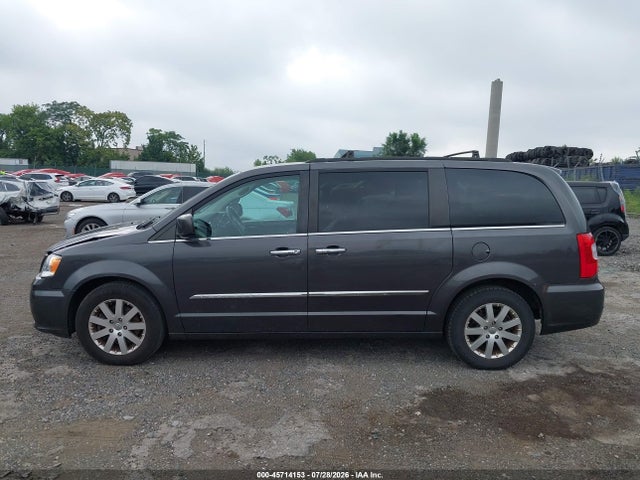 2C4RC1BG9FR628636 Chrysler Town &amp; Country Touring