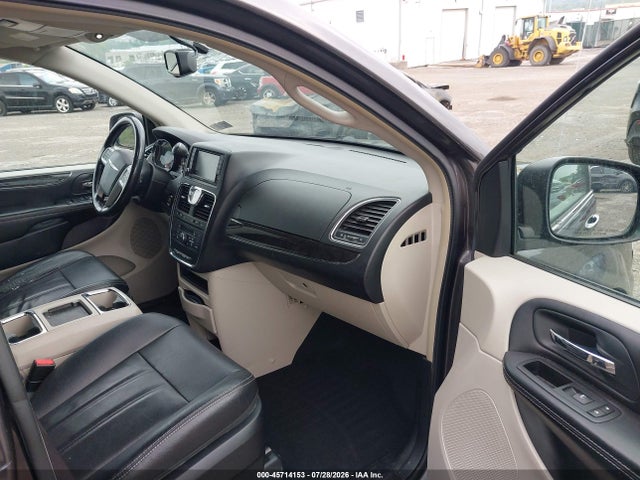 2C4RC1BG9FR628636 Chrysler Town &amp; Country Touring