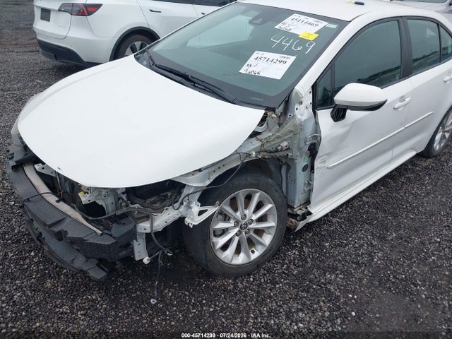 Продажа на аукционе авто 2021 Toyota Corolla Le, vin: 5YFVPMAE4MP237038, номер лота: 45714299