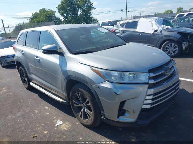 2019 Toyota Highlander Le მანქანა იყიდება აუქციონზე, vin: 5TDZARFHXKS048353, აუქციონის ნომერი: 45714360