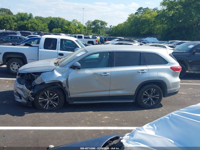 2019 Toyota Highlander Le მანქანა იყიდება აუქციონზე, vin: 5TDZARFHXKS048353, აუქციონის ნომერი: 45714360