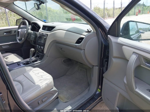 45714377 :رقم المزاد ، 1GNKVHKD7FJ226216 vin ، 2015 Chevrolet Traverse Lt مزاد بيع