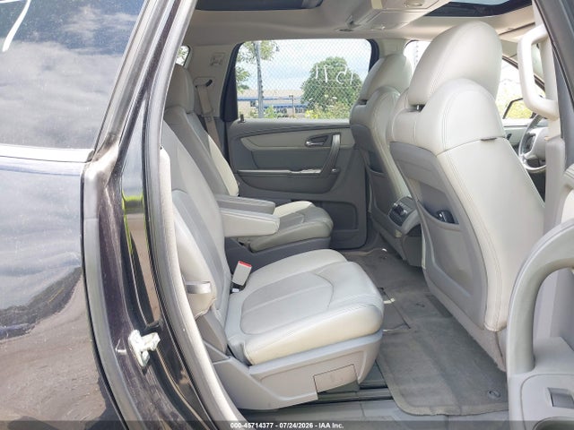45714377 :رقم المزاد ، 1GNKVHKD7FJ226216 vin ، 2015 Chevrolet Traverse Lt مزاد بيع