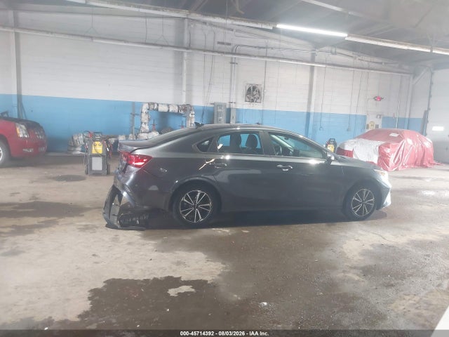 2022 Kia Forte Lxs მანქანა იყიდება აუქციონზე, vin: 3KPF24AD8NE495494, აუქციონის ნომერი: 45714392