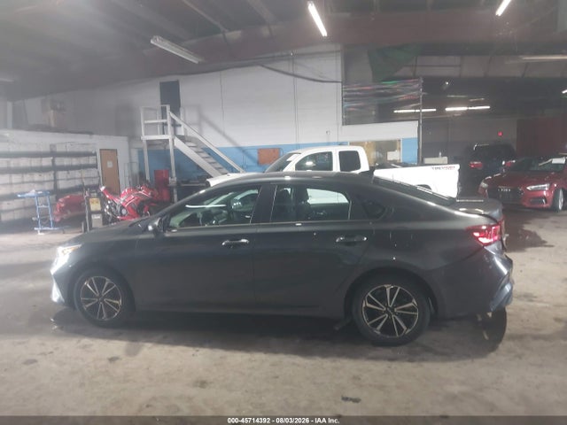 2022 Kia Forte Lxs მანქანა იყიდება აუქციონზე, vin: 3KPF24AD8NE495494, აუქციონის ნომერი: 45714392