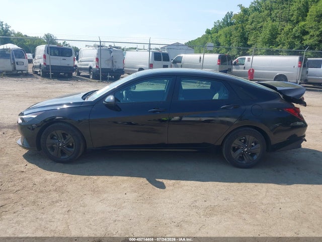 Продажа на аукционе авто 2023 Hyundai Elantra Sel, vin: KMHLM4AG7PU617916, номер лота: 45714408
