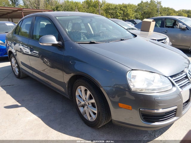 45714445 :رقم المزاد ، 3VWAX7AJ4AM098834 vin ، 2010 Volkswagen Jetta Limited Edition مزاد بيع