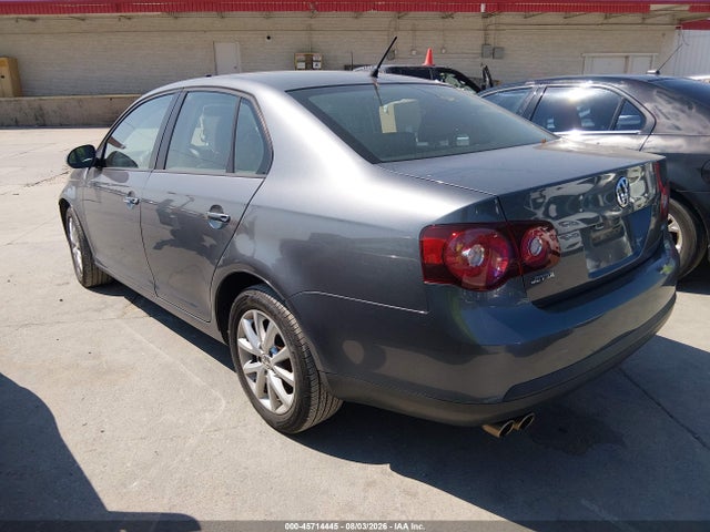 45714445 :رقم المزاد ، 3VWAX7AJ4AM098834 vin ، 2010 Volkswagen Jetta Limited Edition مزاد بيع