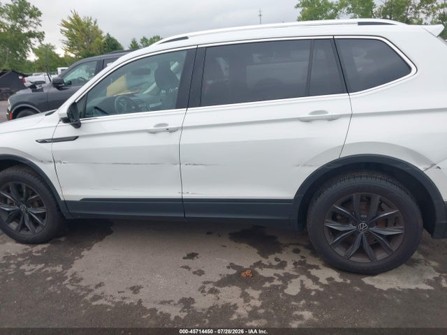 Продажа на аукционе авто 2022 Volkswagen Tiguan 2.0t Se, vin: 3VV2B7AX2NM078017, номер лота: 45714450