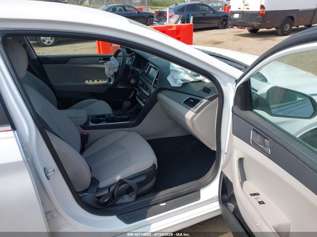 Продажа на аукционе авто 2019 Hyundai Sonata Se, vin: 5NPE24AF9KH782363, номер лота: 45714502
