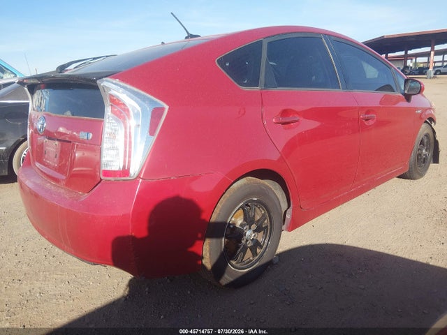 Toyota Prius Three 2014 JTDKN3DU8E1774717 Image 4