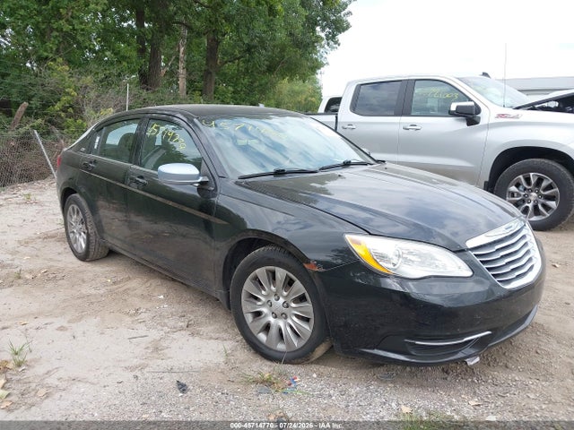 45714770 :رقم المزاد ، 1C3CCBAB4EN146352 vin ، 2014 Chrysler 200 Lx مزاد بيع
