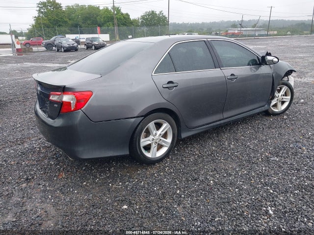 4T1BF1FK8EU322063 Toyota CAMRY SE
