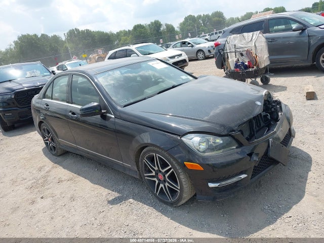 45714855 :رقم المزاد ، WDDGF8AB5DR248179 vin ، 2013 Mercedes-benz C 300 Sport 4matic مزاد بيع