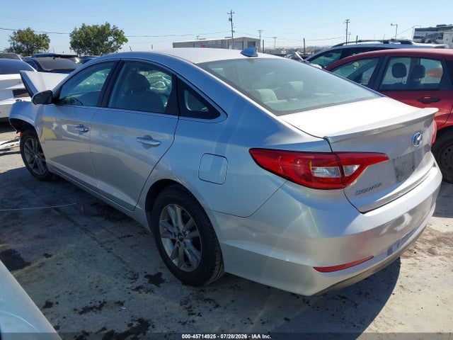 2015 Hyundai Sonata Se მანქანა იყიდება აუქციონზე, vin: 5NPE24AF5FH119314, აუქციონის ნომერი: 45714925