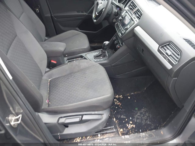 45714970 :رقم المزاد ، 3VV1B7AXXJM034157 vin ، 2018 Volkswagen Tiguan 2.0t S مزاد بيع