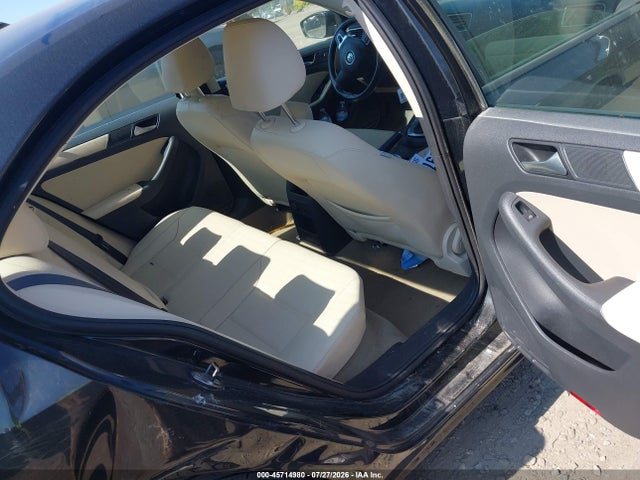 45714980 :رقم المزاد ، 3VWDP7AJ7CM401637 vin ، 2012 Volkswagen Jetta 2.5l Se مزاد بيع