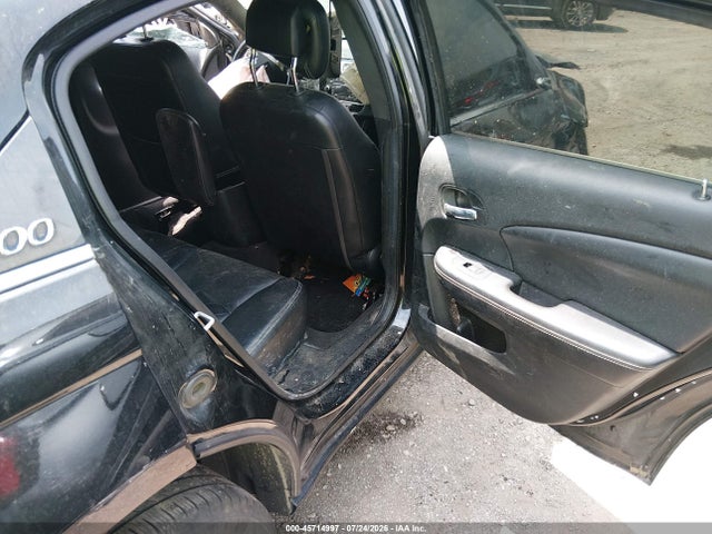 45714997 :رقم المزاد ، 1C3CCBCG0DN751900 vin ، 2013 Chrysler 200 Limited مزاد بيع