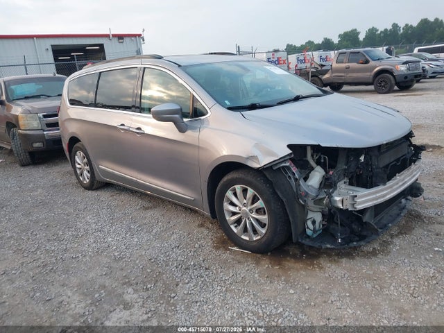 Aukcja sprzedaży 2017 Chrysler Pacifica Touring-l, vin: 2C4RC1BGXHR576176, numer aukcji: 45715079