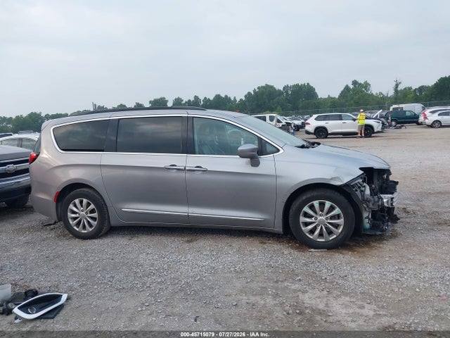 Aukcja sprzedaży 2017 Chrysler Pacifica Touring-l, vin: 2C4RC1BGXHR576176, numer aukcji: 45715079