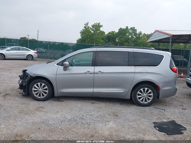 Aukcja sprzedaży 2017 Chrysler Pacifica Touring-l, vin: 2C4RC1BGXHR576176, numer aukcji: 45715079