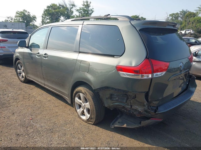 Aukcja sprzedaży 2011 Toyota Sienna Le V6, vin: 5TDKK3DC6BS097813, numer aukcji: 45715221