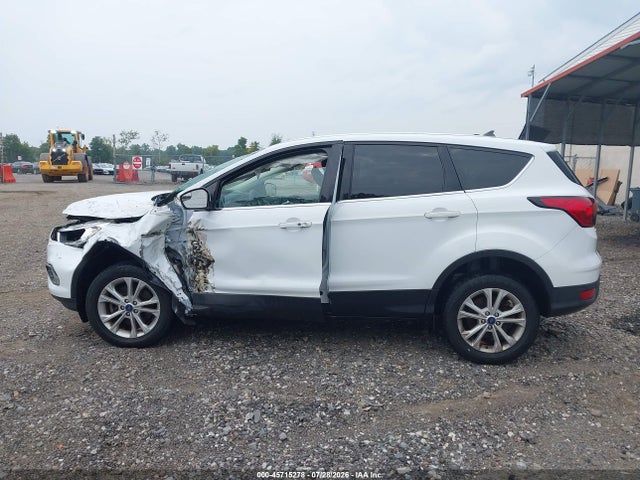 45715278 :رقم المزاد ، 1FMCU9GD6KUA84511 vin ، 2019 Ford Escape Se مزاد بيع