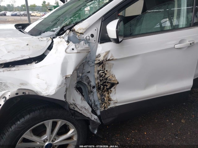 45715278 :رقم المزاد ، 1FMCU9GD6KUA84511 vin ، 2019 Ford Escape Se مزاد بيع