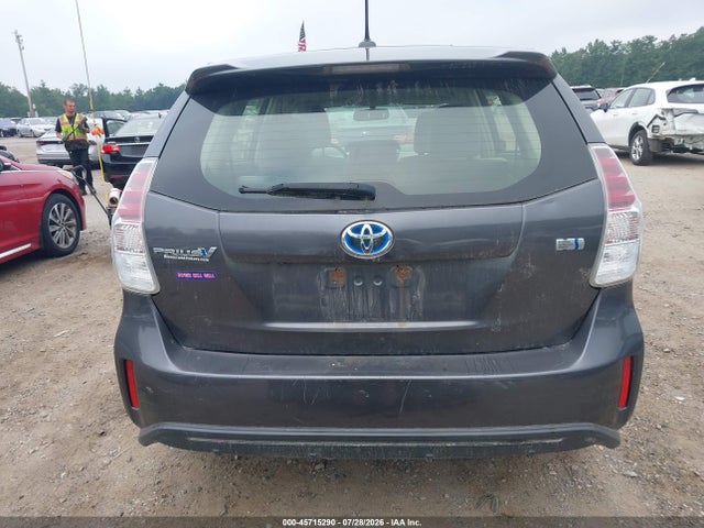 JTDZN3EU9GJ045514 Toyota Prius V Four