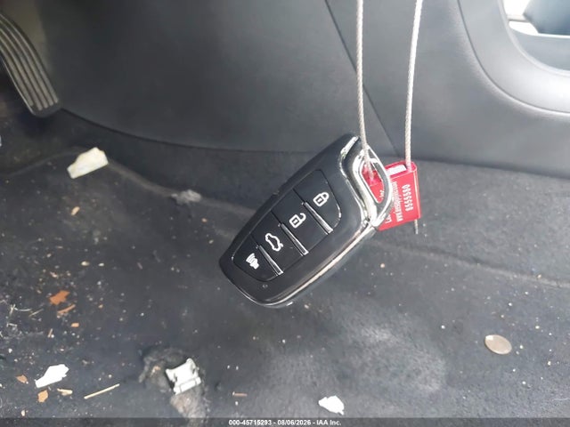 45715293 :رقم المزاد ، 1C3CCCAB7GN113323 vin ، 2016 Chrysler 200 Limited مزاد بيع