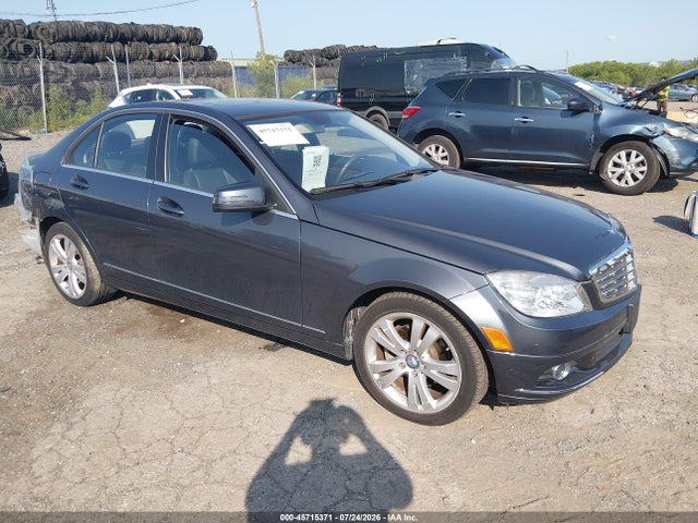 45715371 :رقم المزاد ، WDDGF8BB4BR160641 vin ، 2011 Mercedes-benz C 300 Luxury 4matic/sport 4matic مزاد بيع