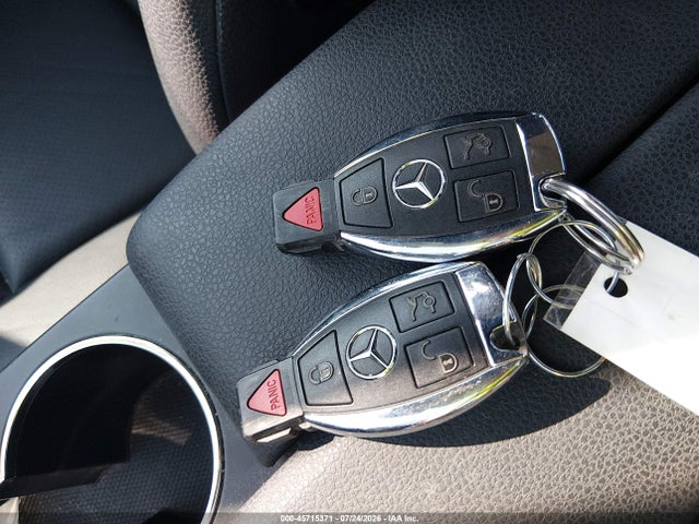 Продаж на аукціоні авто 2011 Mercedes-benz C 300 Luxury 4matic/sport 4matic, vin: WDDGF8BB4BR160641, номер лоту: 45715371