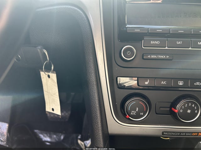2015 Volkswagen Passat 1.8t Limited Edition მანქანა იყიდება აუქციონზე, vin: 1VWAT7A33FC065040, აუქციონის ნომერი: 45715579