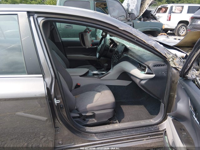 Продаж на аукціоні авто 2022 Toyota Camry Le Hybrid, vin: 4T1C31AK0NU593767, номер лоту: 45715705
