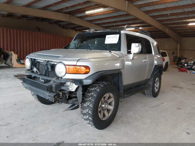 45715716 :رقم المزاد ، JTEBU11F370007956 vin ، 2007 Toyota Fj Cruiser مزاد بيع