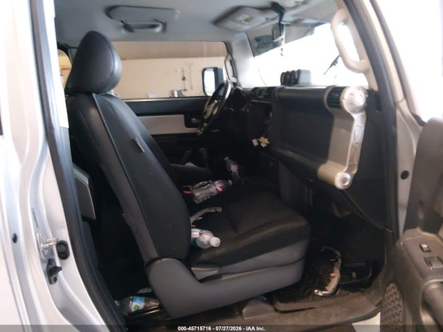 45715716 :رقم المزاد ، JTEBU11F370007956 vin ، 2007 Toyota Fj Cruiser مزاد بيع