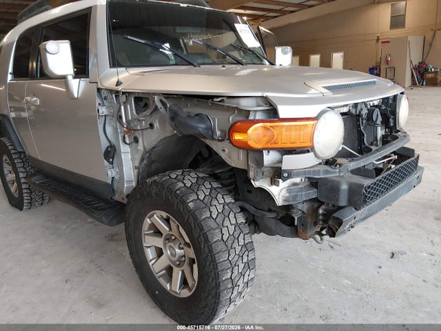 45715716 :رقم المزاد ، JTEBU11F370007956 vin ، 2007 Toyota Fj Cruiser مزاد بيع