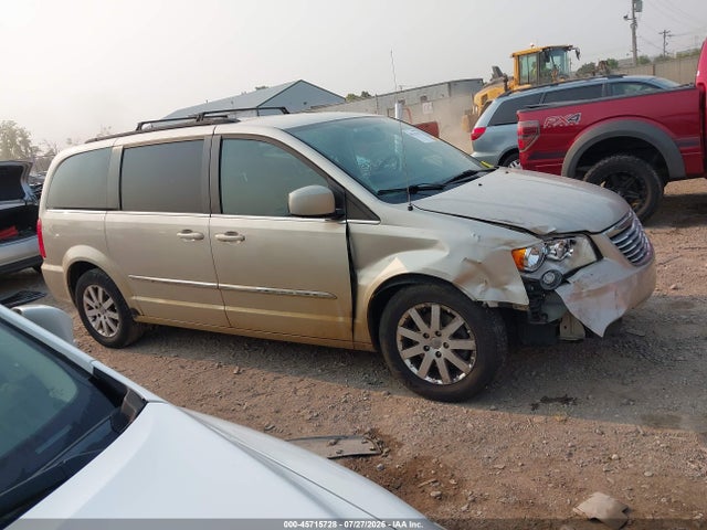 45715728 :رقم المزاد ، 2C4RC1BGXDR727236 vin ، 2013 Chrysler Town & Country Touring مزاد بيع