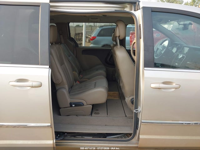 45715728 :رقم المزاد ، 2C4RC1BGXDR727236 vin ، 2013 Chrysler Town & Country Touring مزاد بيع