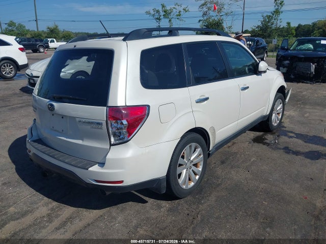 Продажа на аукционе авто 2013 Subaru Forester 2.5x Limited, vin: JF2SHAEC8DH438218, номер лота: 45715731