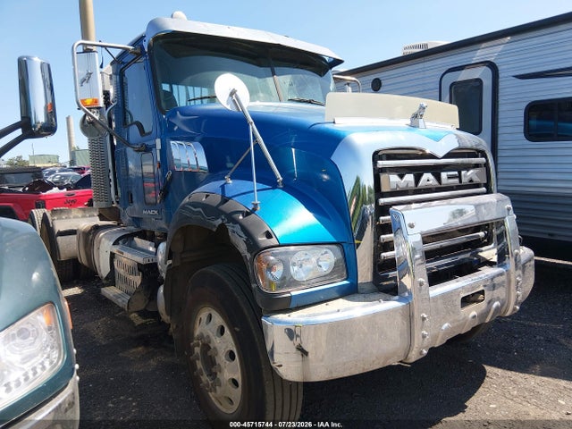 2013 Mack 700 Gu700 მანქანა იყიდება აუქციონზე, vin: 1M1AX07Y2DM015240, აუქციონის ნომერი: 45715744