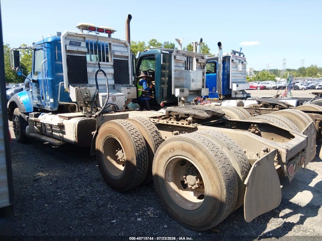 45715744 :رقم المزاد ، 1M1AX07Y2DM015240 vin ، 2013 Mack 700 Gu700 مزاد بيع