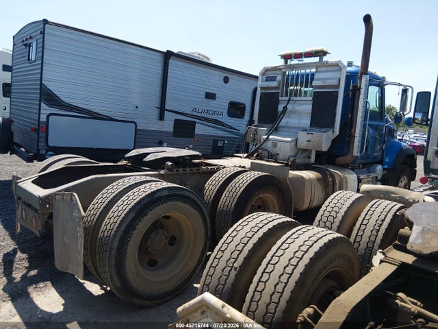 45715744 :رقم المزاد ، 1M1AX07Y2DM015240 vin ، 2013 Mack 700 Gu700 مزاد بيع