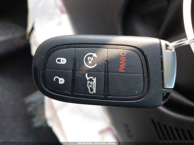 45715795 :رقم المزاد ، 1C4PJMMB5PD103626 vin ، 2023 Jeep Cherokee Altitude Lux 4x4 مزاد بيع
