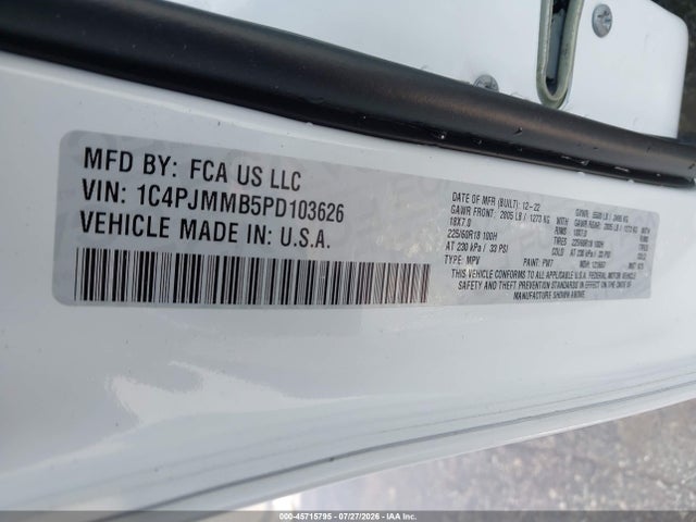 45715795 :رقم المزاد ، 1C4PJMMB5PD103626 vin ، 2023 Jeep Cherokee Altitude Lux 4x4 مزاد بيع