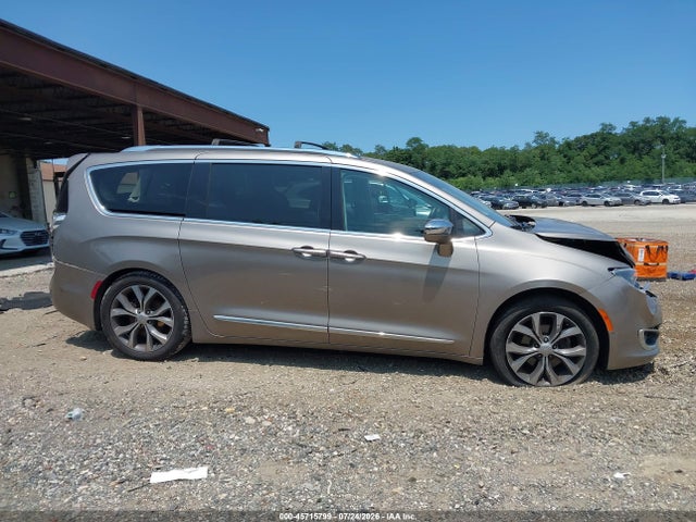 45715799 :رقم المزاد ، 2C4RC1GG0HR683973 vin ، 2017 Chrysler Pacifica Limited مزاد بيع