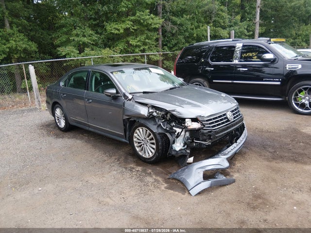 2017 Volkswagen Passat 1.8t Se მანქანა იყიდება აუქციონზე, vin: 1VWBT7A37HC061354, აუქციონის ნომერი: 45715837
